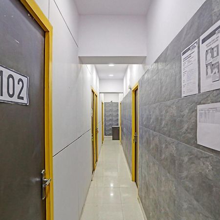 Hotel O North Campus New Delhi Bagian luar foto