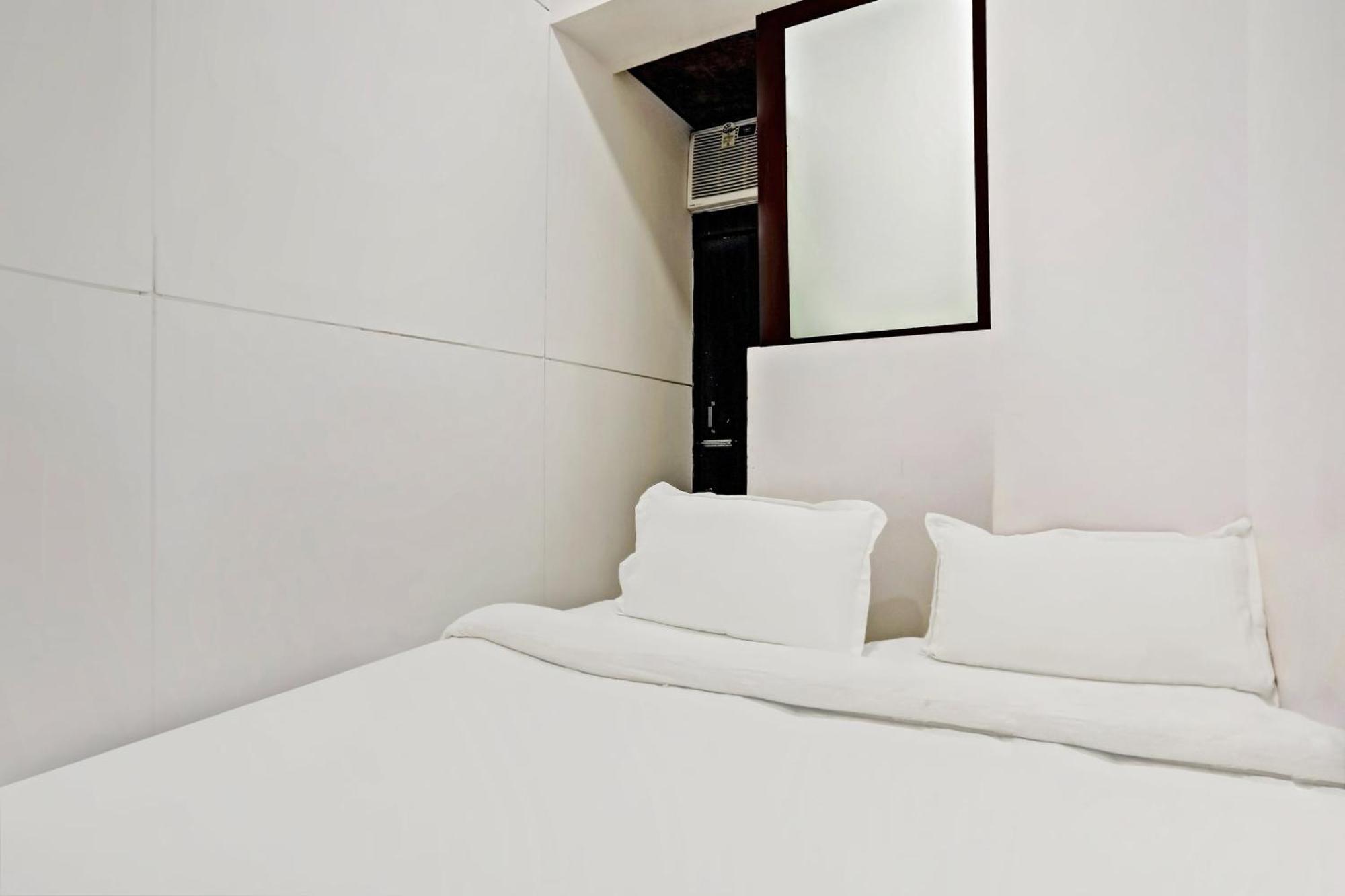 Hotel O North Campus New Delhi Bagian luar foto